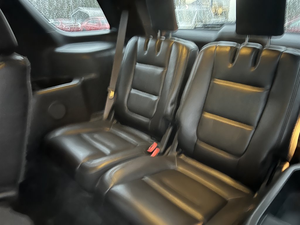 2015 Ford Explorer XLT photo