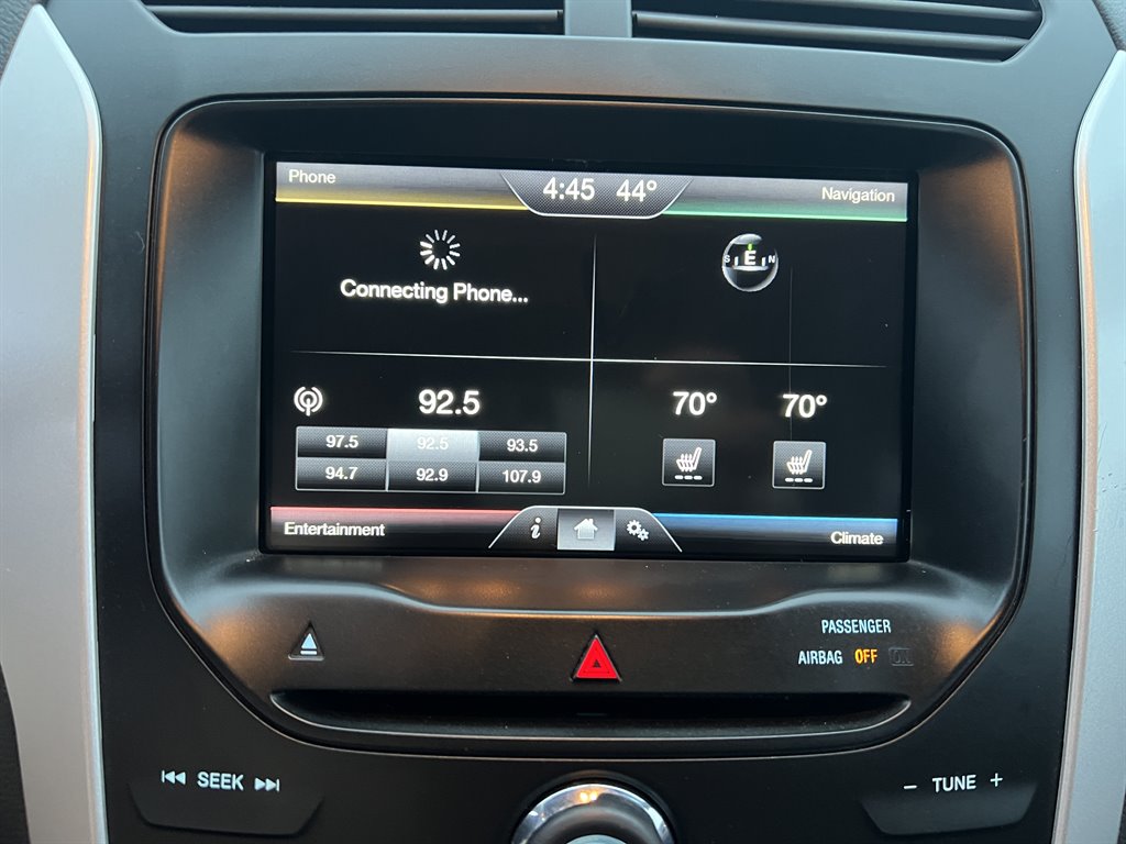 2015 Ford Explorer XLT photo