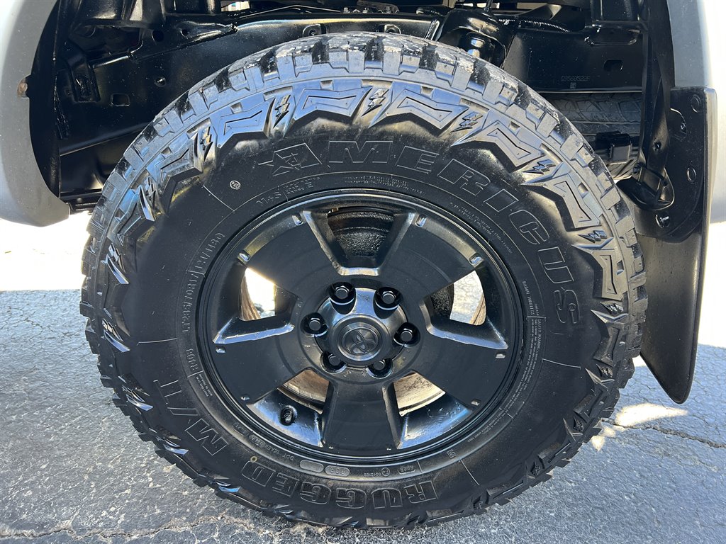2006 Toyota Tacoma V6 photo