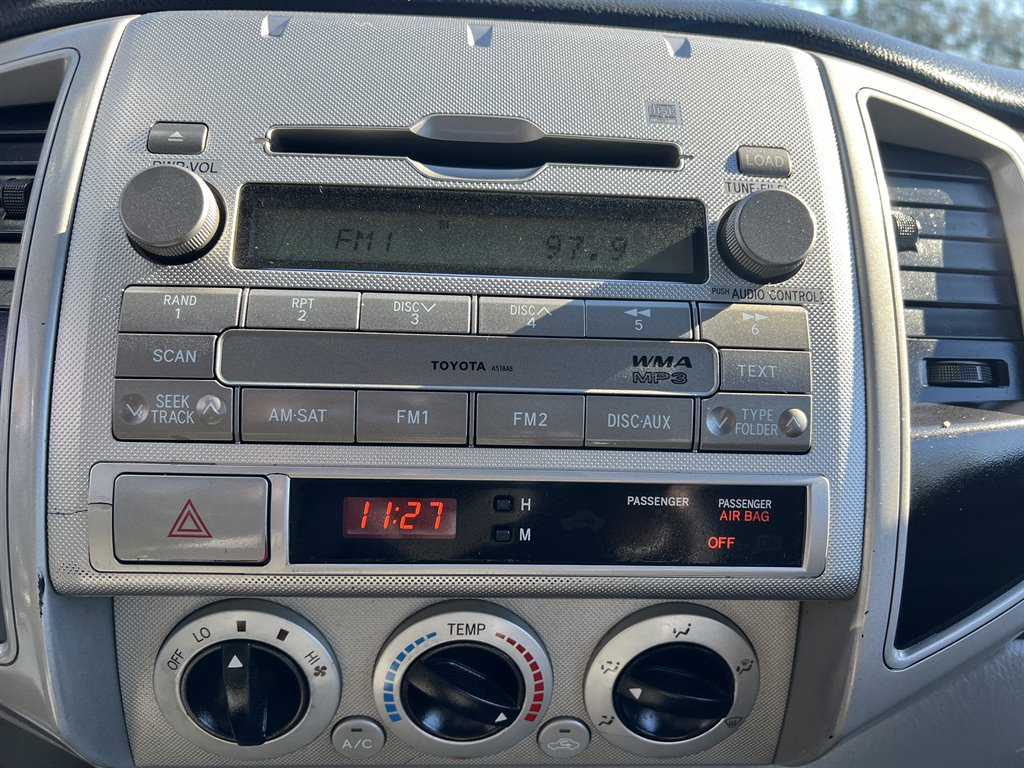 2006 Toyota Tacoma V6 photo