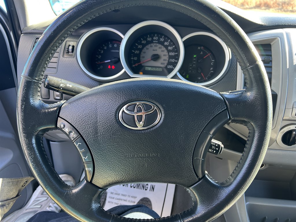 2006 Toyota Tacoma V6 photo