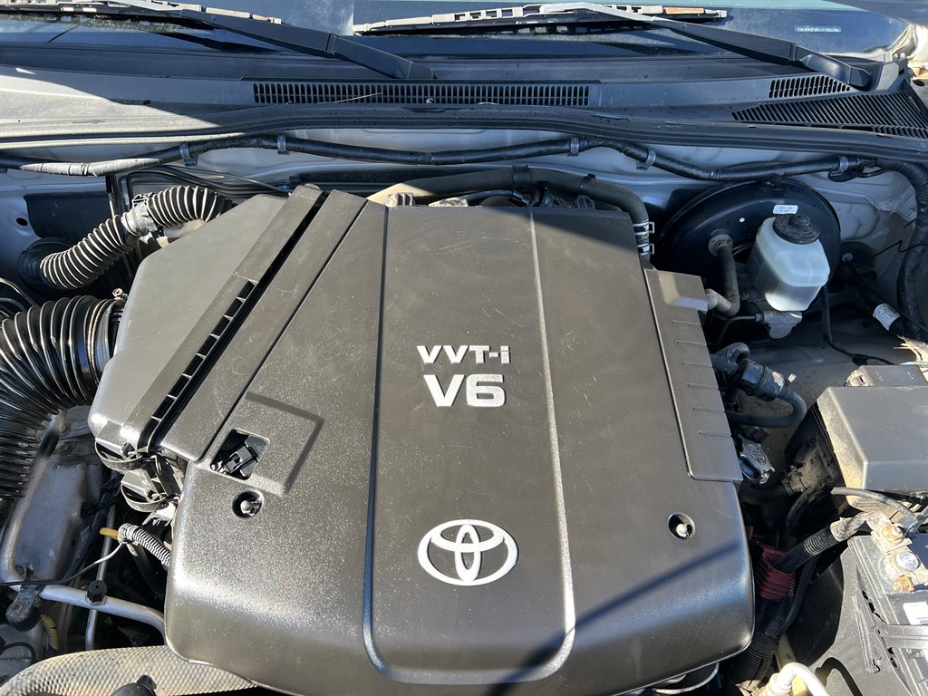2006 Toyota Tacoma V6 photo