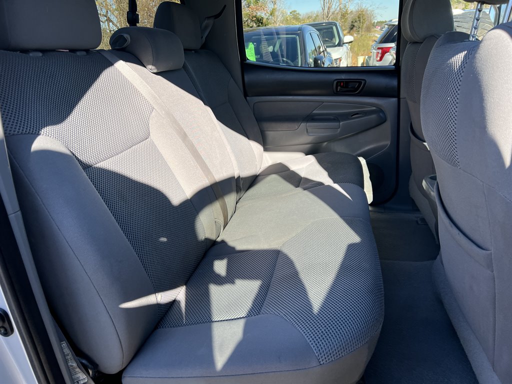 2006 Toyota Tacoma V6 photo