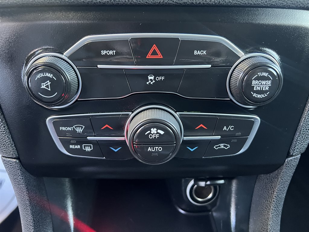 2016 Dodge Charger R/T photo
