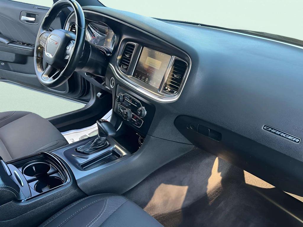 2016 Dodge Charger - $17,995