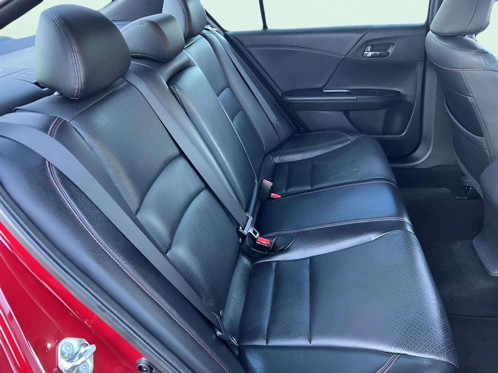 2017 Honda Accord - $16,995