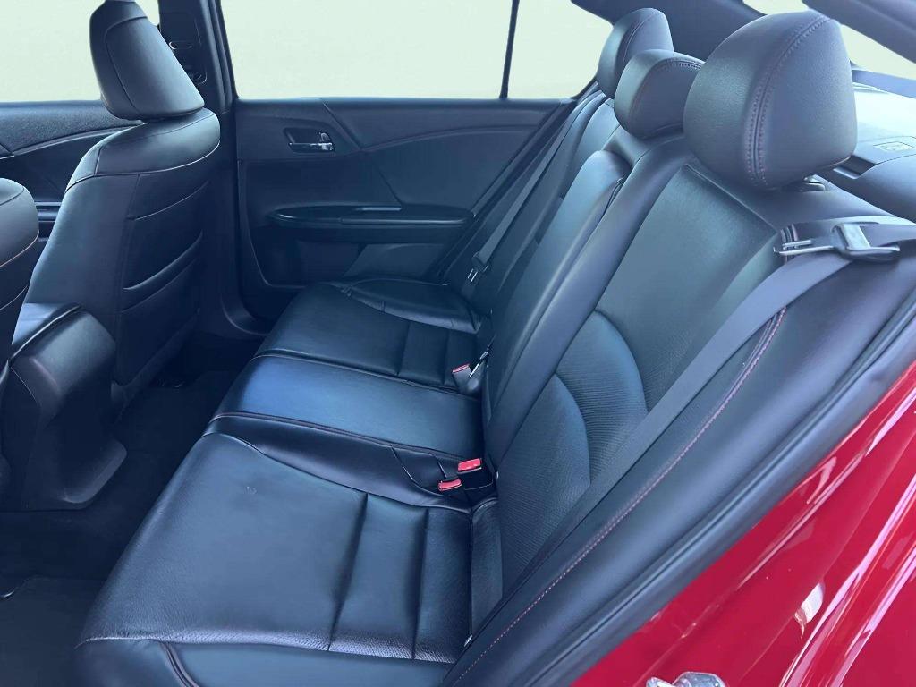 2017 Honda Accord - $16,995