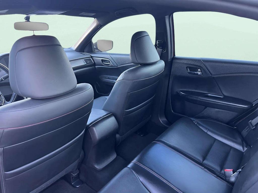 2017 Honda Accord - $16,995