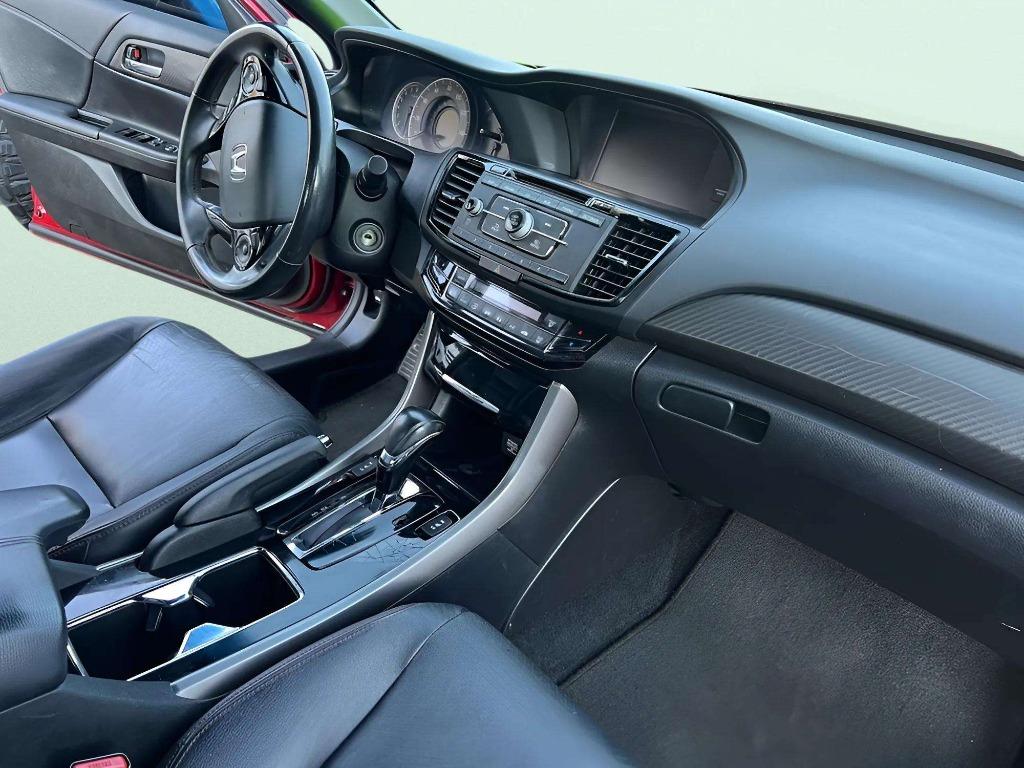 2017 Honda Accord - $16,995