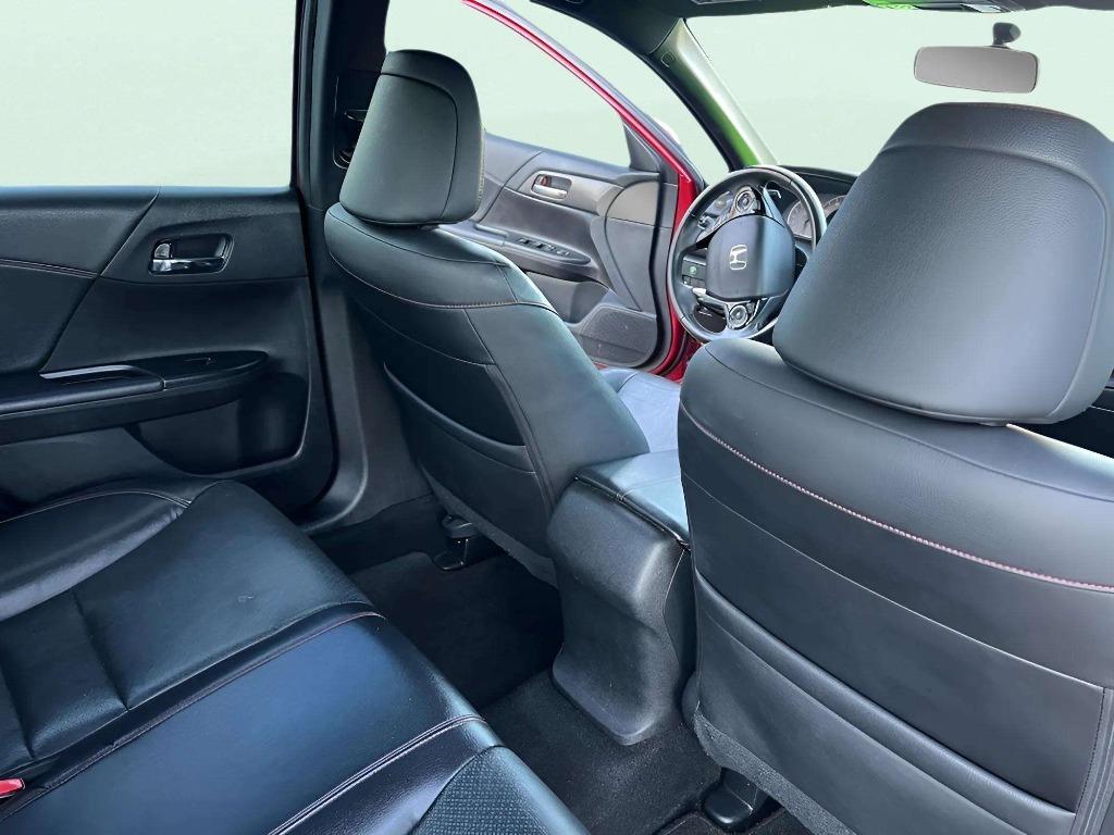 2017 Honda Accord - $16,995