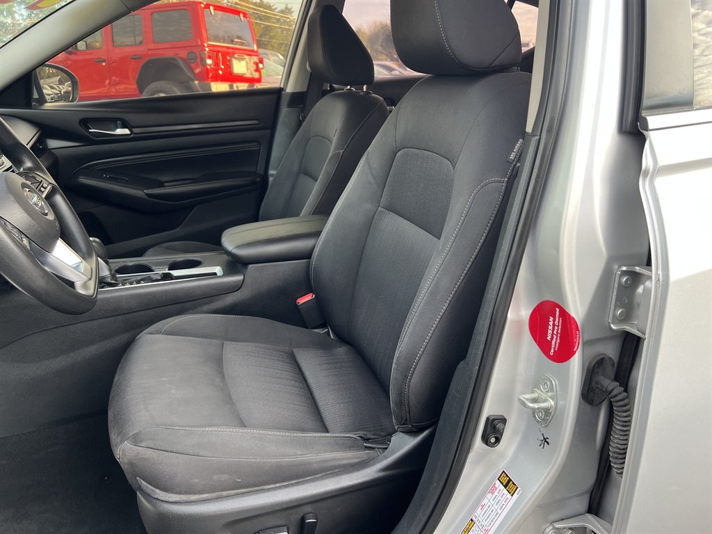 2019 Nissan Altima - $11,995