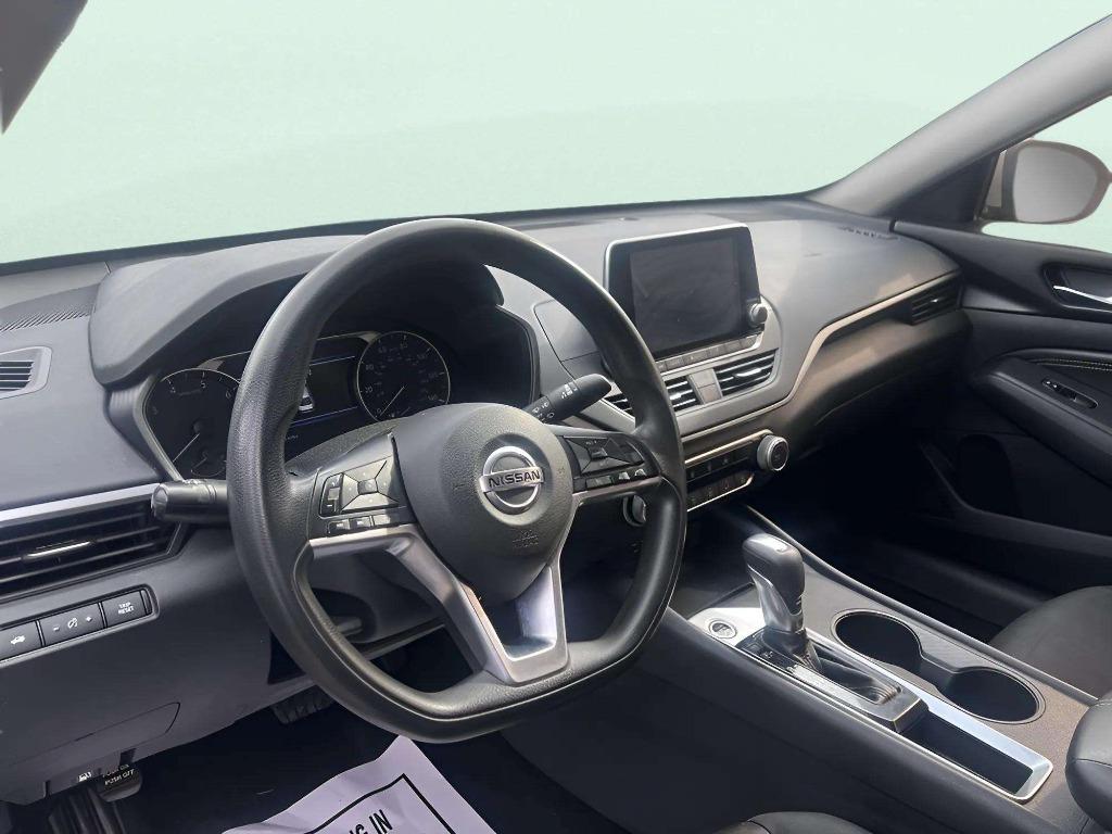 2019 Nissan Altima - $11,995
