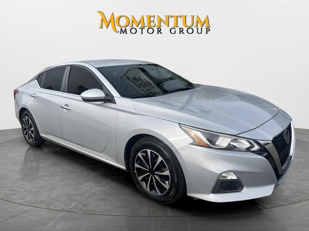 2019 Nissan Altima - $11,995