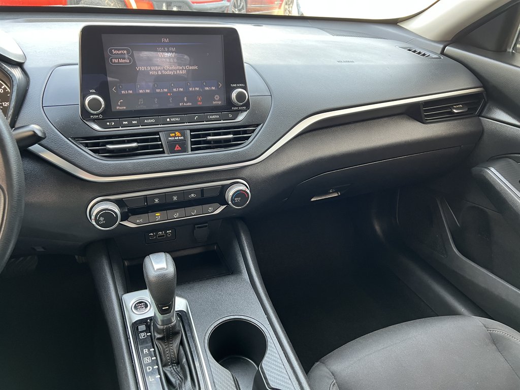 2019 Nissan Altima - $11,995