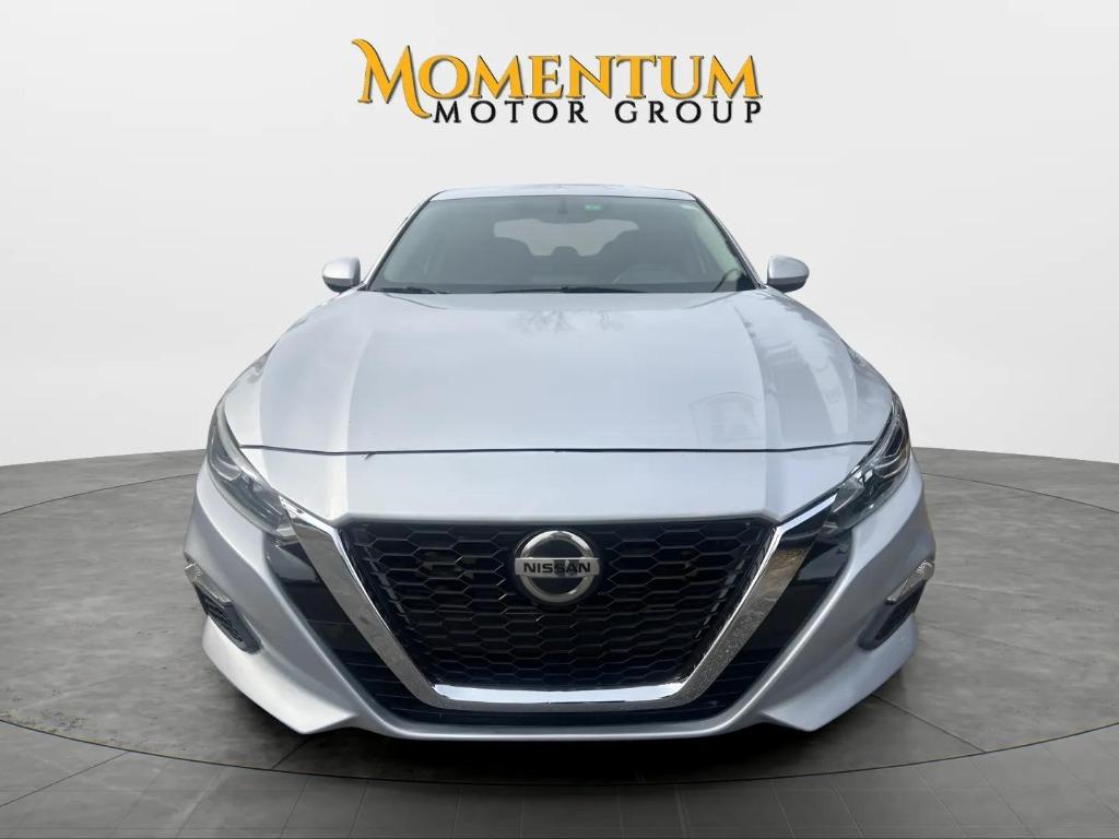 2019 Nissan Altima - $11,995
