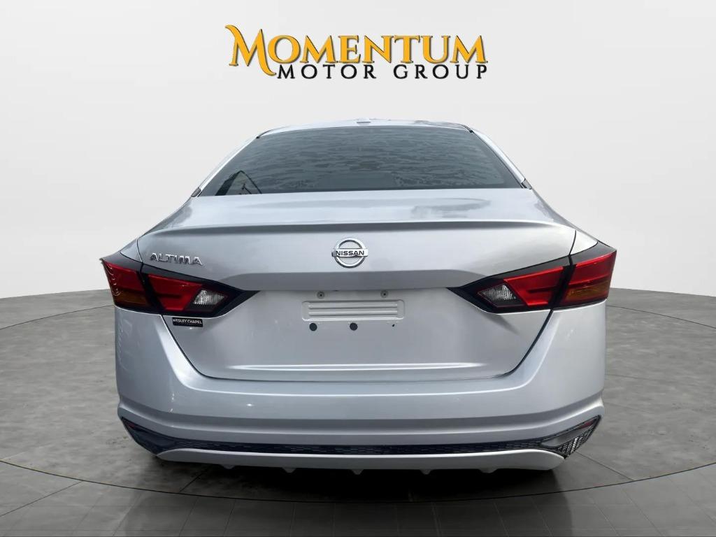 2019 Nissan Altima - $11,995