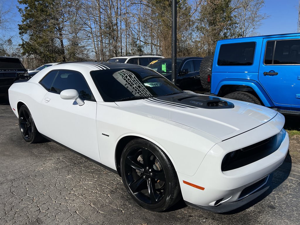 2016 Dodge Challenger R/T photo