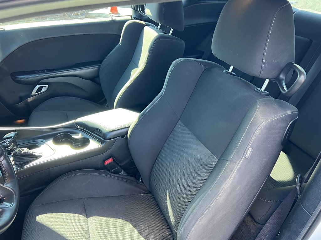 2016 Dodge Challenger R/T photo