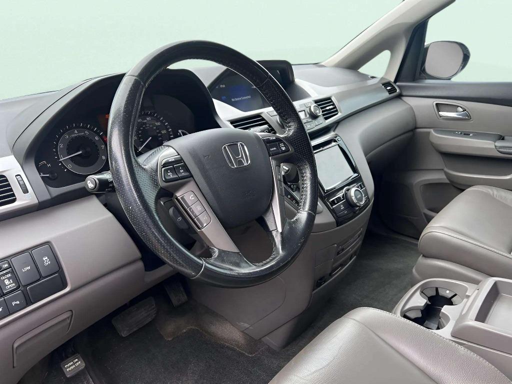 2016 Honda Odyssey - $15,995