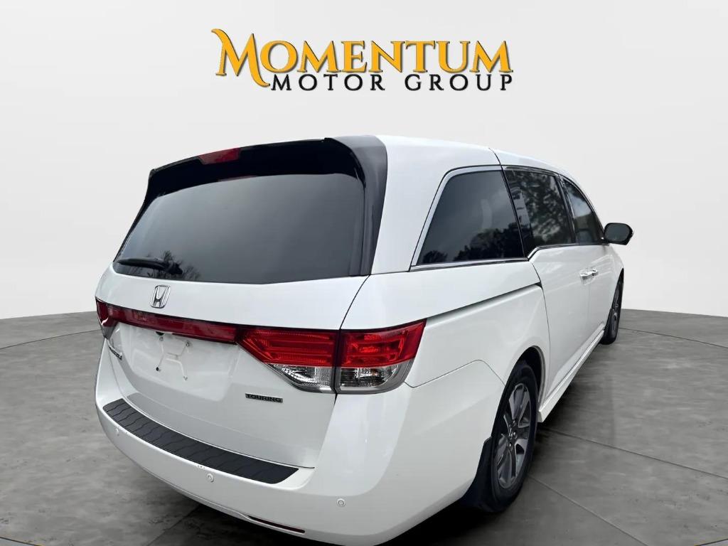 2016 Honda Odyssey - $15,995