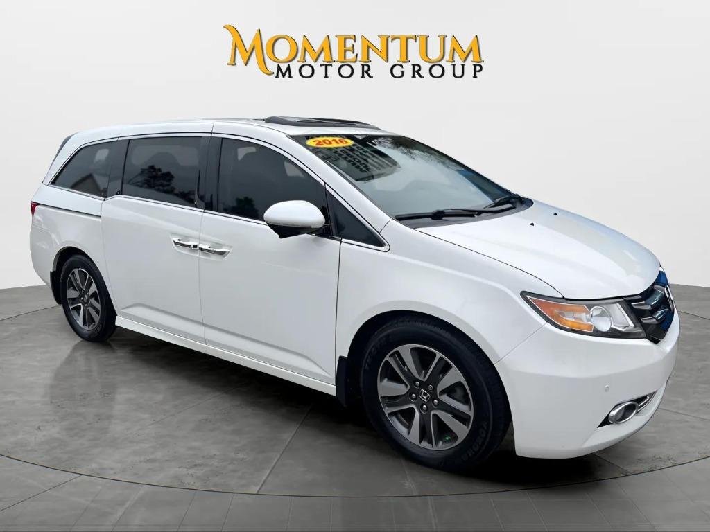 2016 Honda Odyssey - $15,995