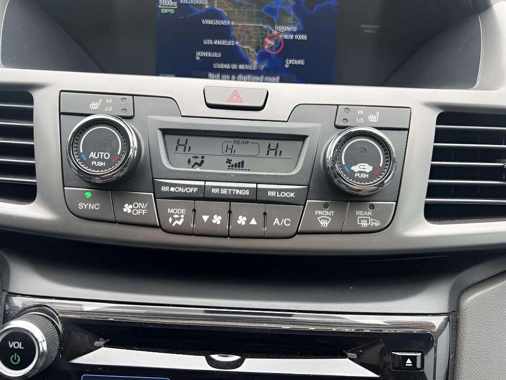 2016 Honda Odyssey - $15,995