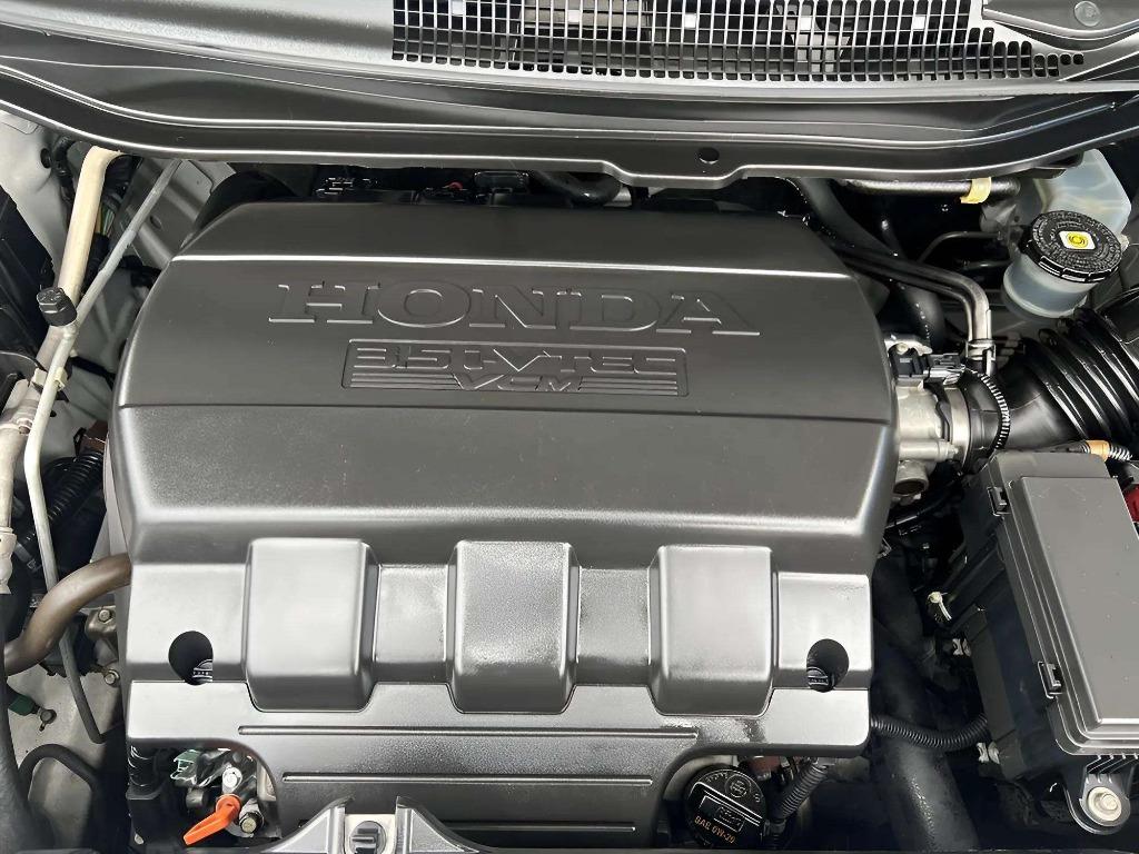 2016 Honda Odyssey - $15,995