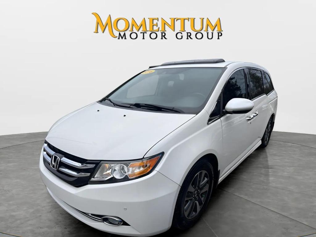 2016 Honda Odyssey - $15,995
