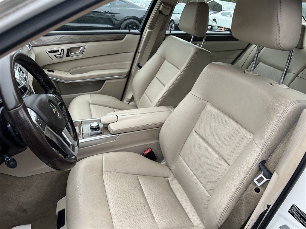 2014 Mercedes-Benz E-Class E350 4MATIC Sport photo