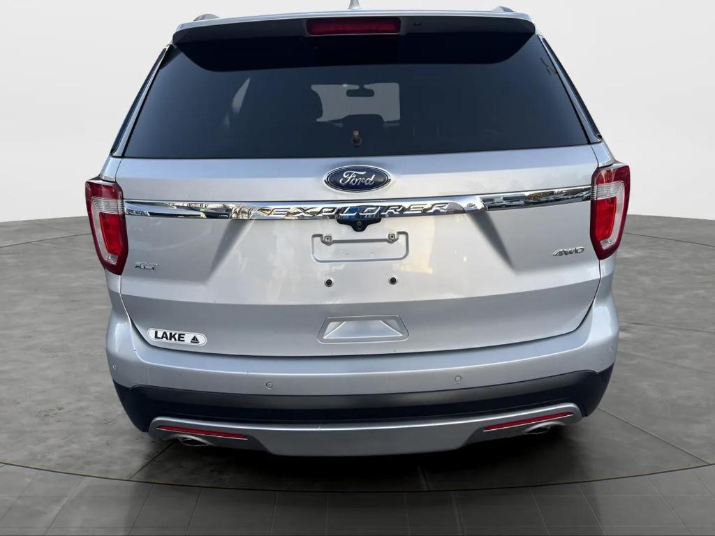 2016 Ford Explorer - $9,995