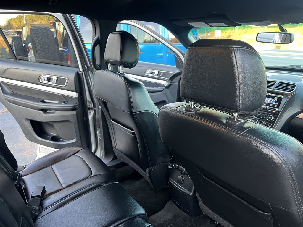 2016 Ford Explorer XLT photo