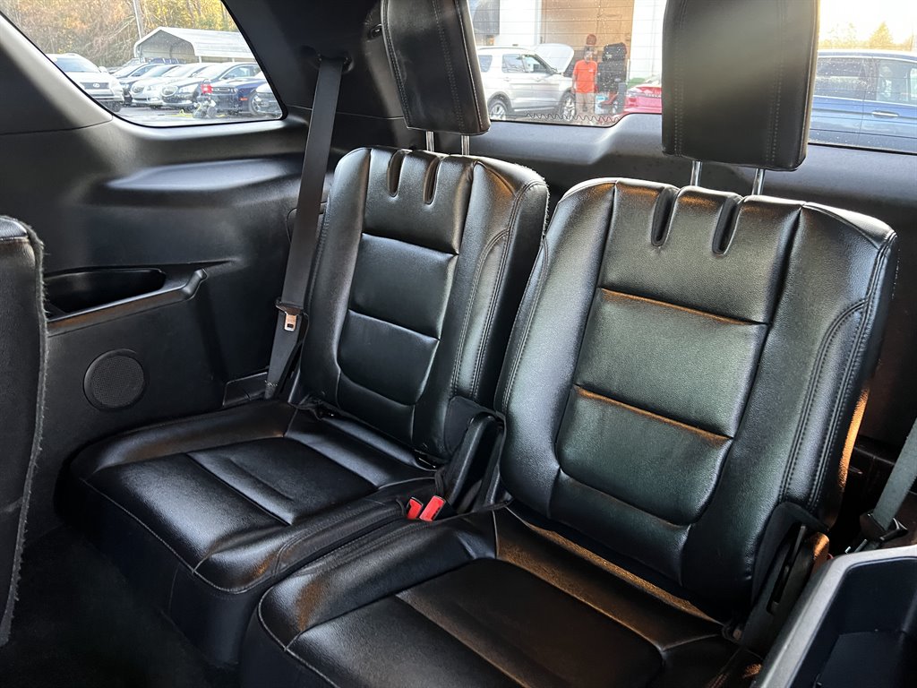 2016 Ford Explorer XLT photo