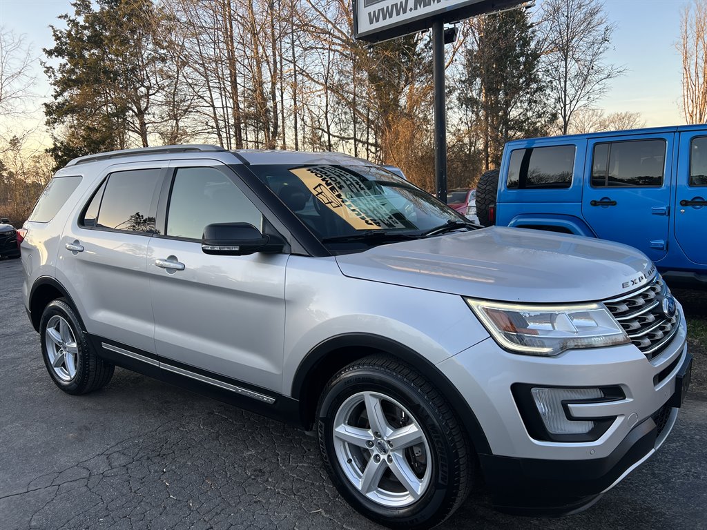 2016 Ford Explorer XLT photo