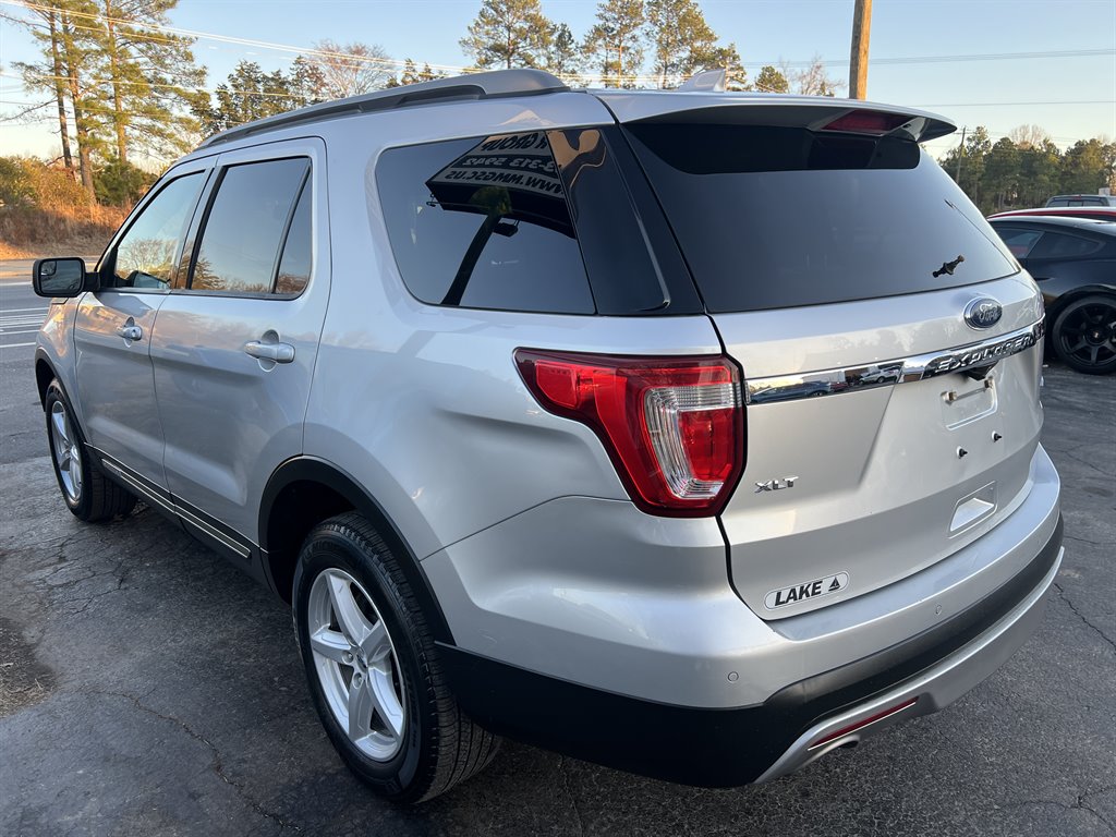 2016 Ford Explorer XLT photo