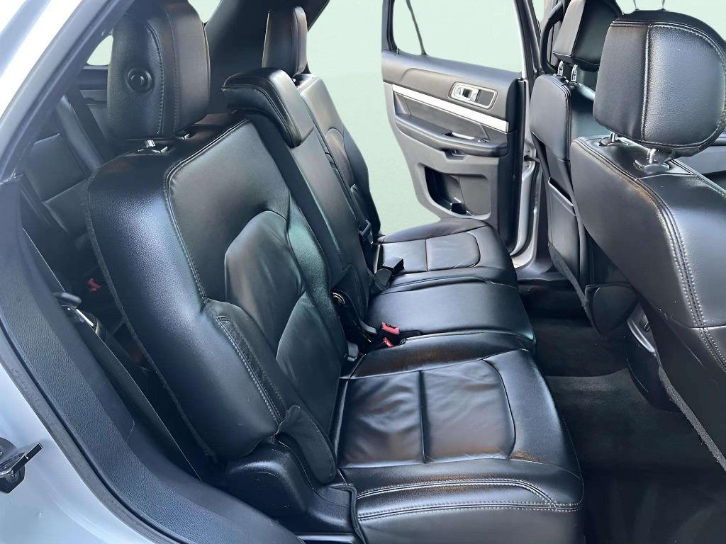 2016 Ford Explorer - $9,995