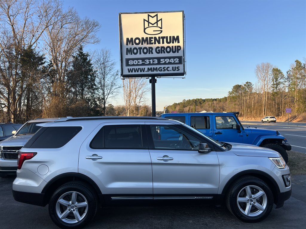 2016 Ford Explorer XLT photo