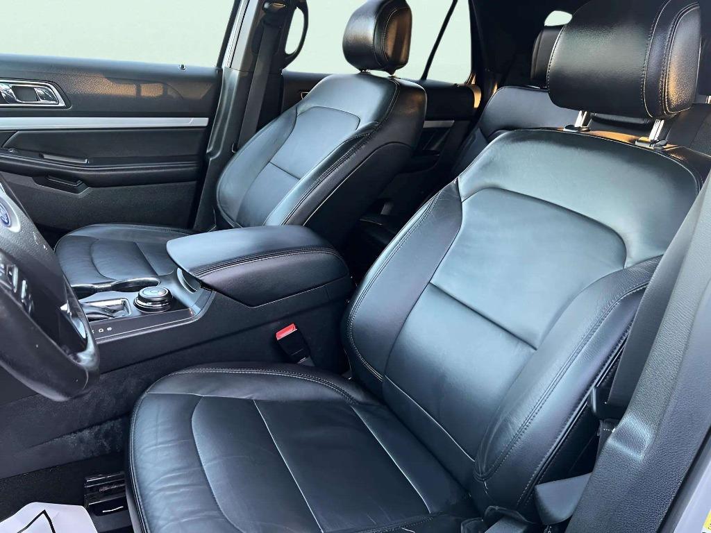 2016 Ford Explorer - $9,995
