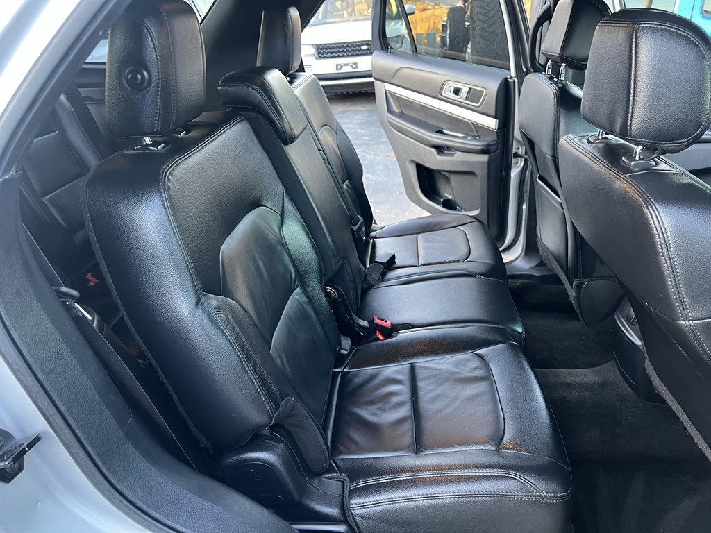 2016 Ford Explorer XLT photo