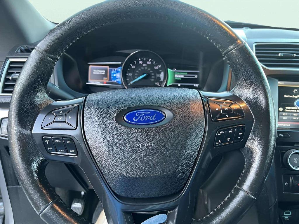 2016 Ford Explorer - $9,995