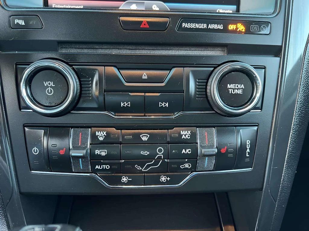 2016 Ford Explorer - $9,995