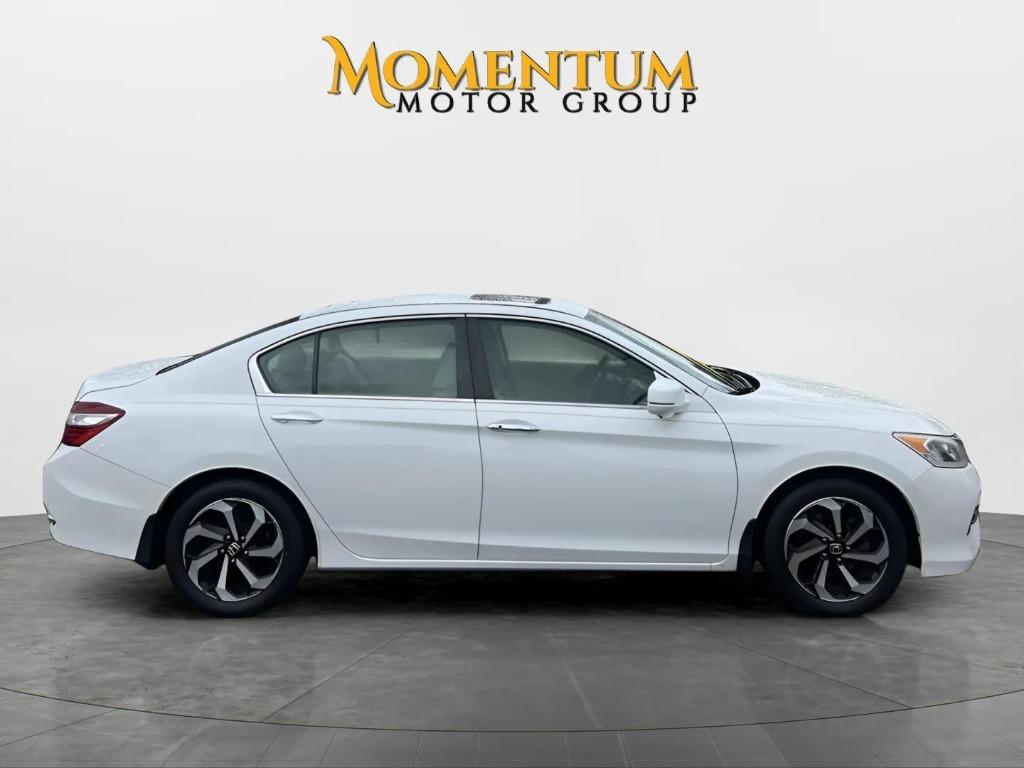 2017 Honda Accord - $17,995