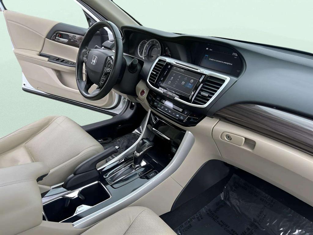2017 Honda Accord - $17,995