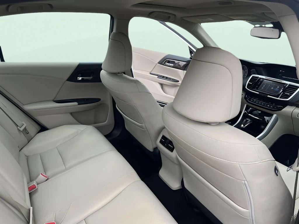 2017 Honda Accord - $17,995