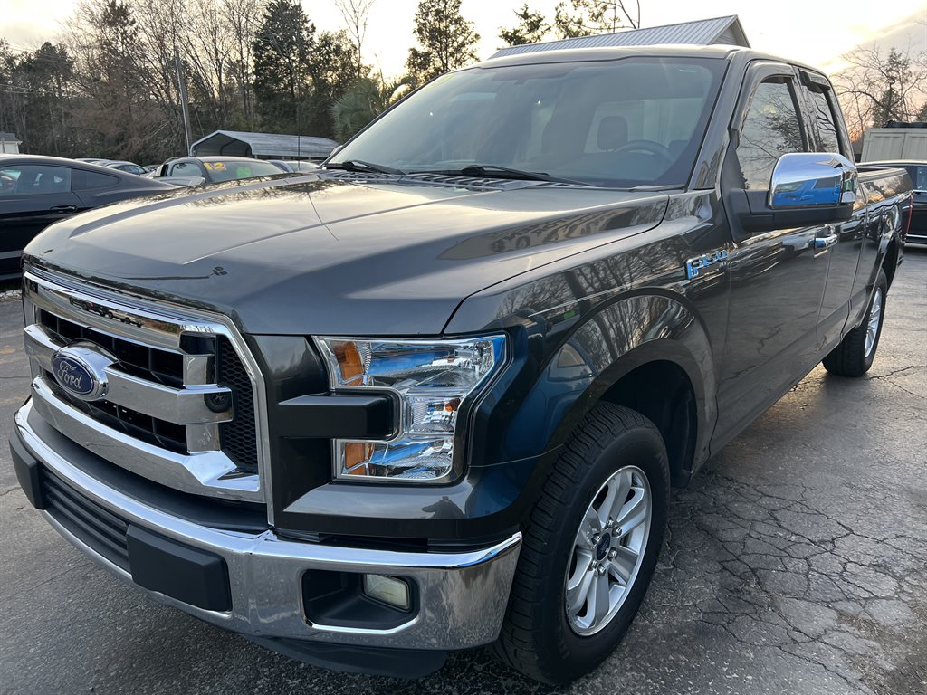 2015 Ford F150 XLT photo