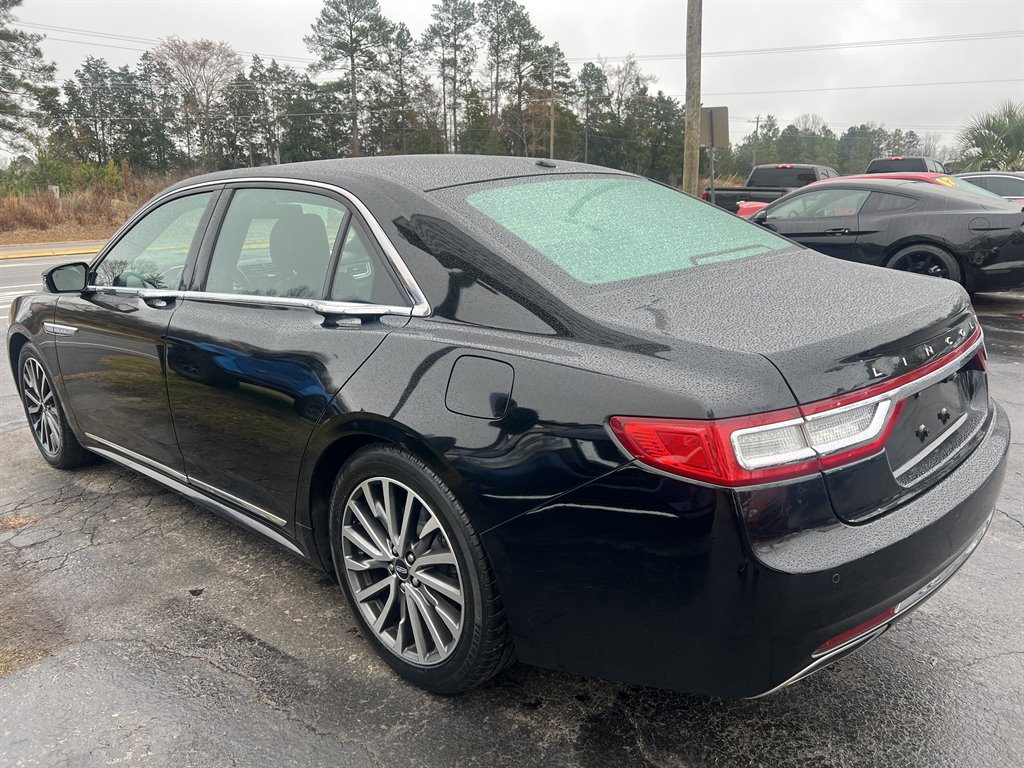2017 Lincoln Continental Select photo