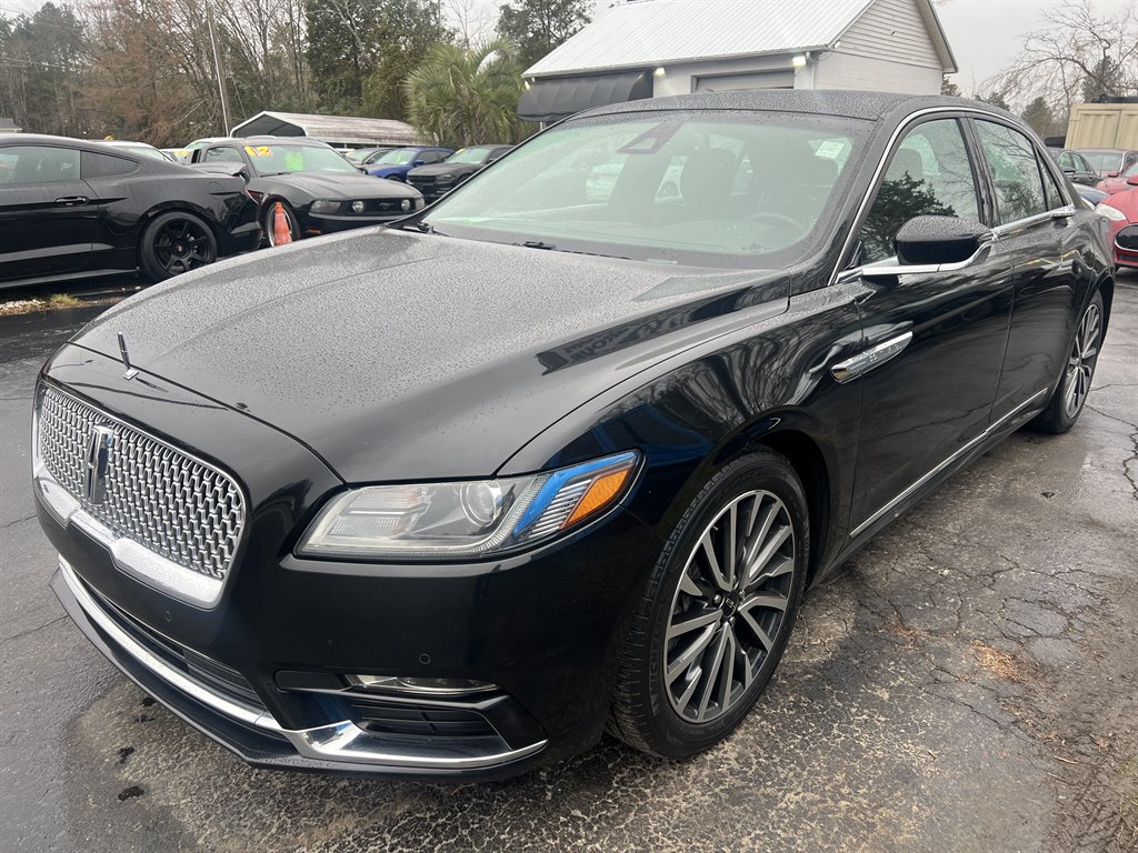 2017 Lincoln Continental Select photo