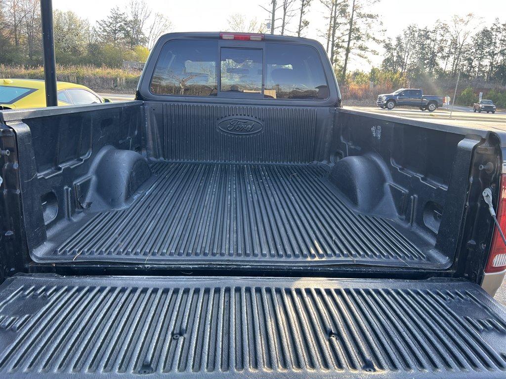 2003 Ford F-150 XL photo