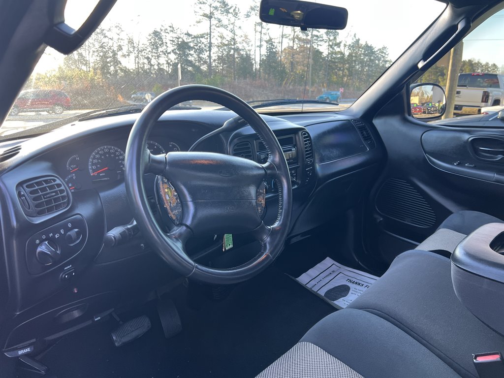 2003 Ford F-150 XL photo