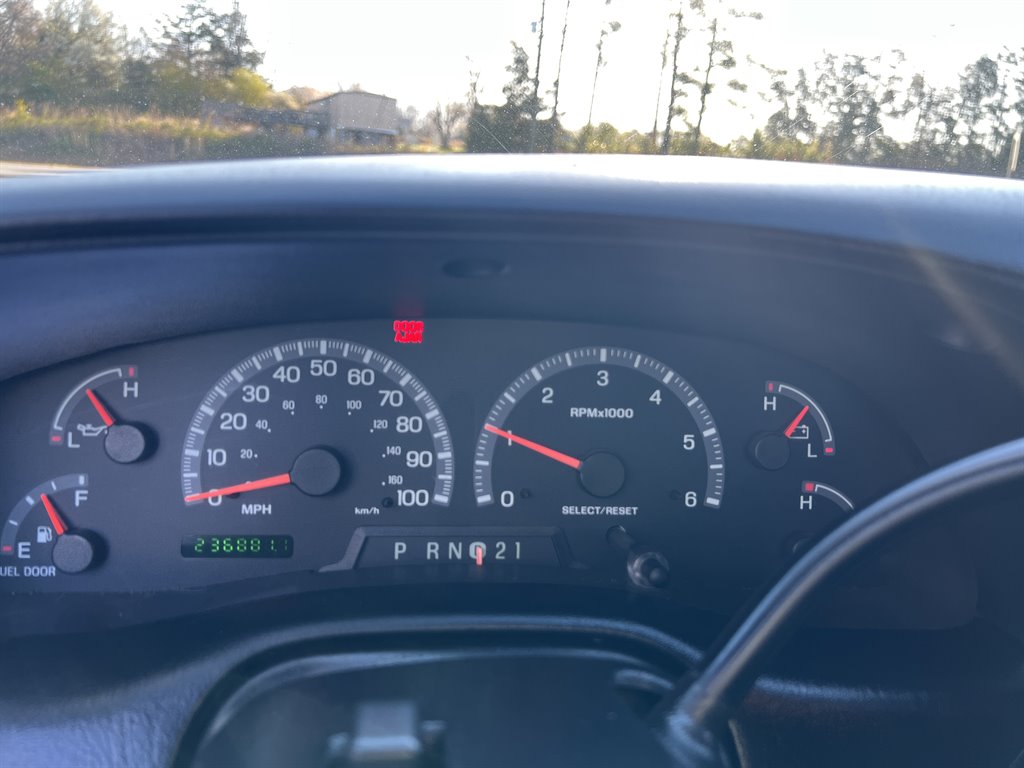 2003 Ford F-150 XL photo