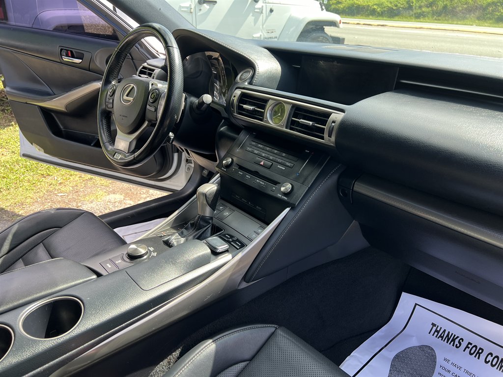 2015 Lexus IS 350 photo